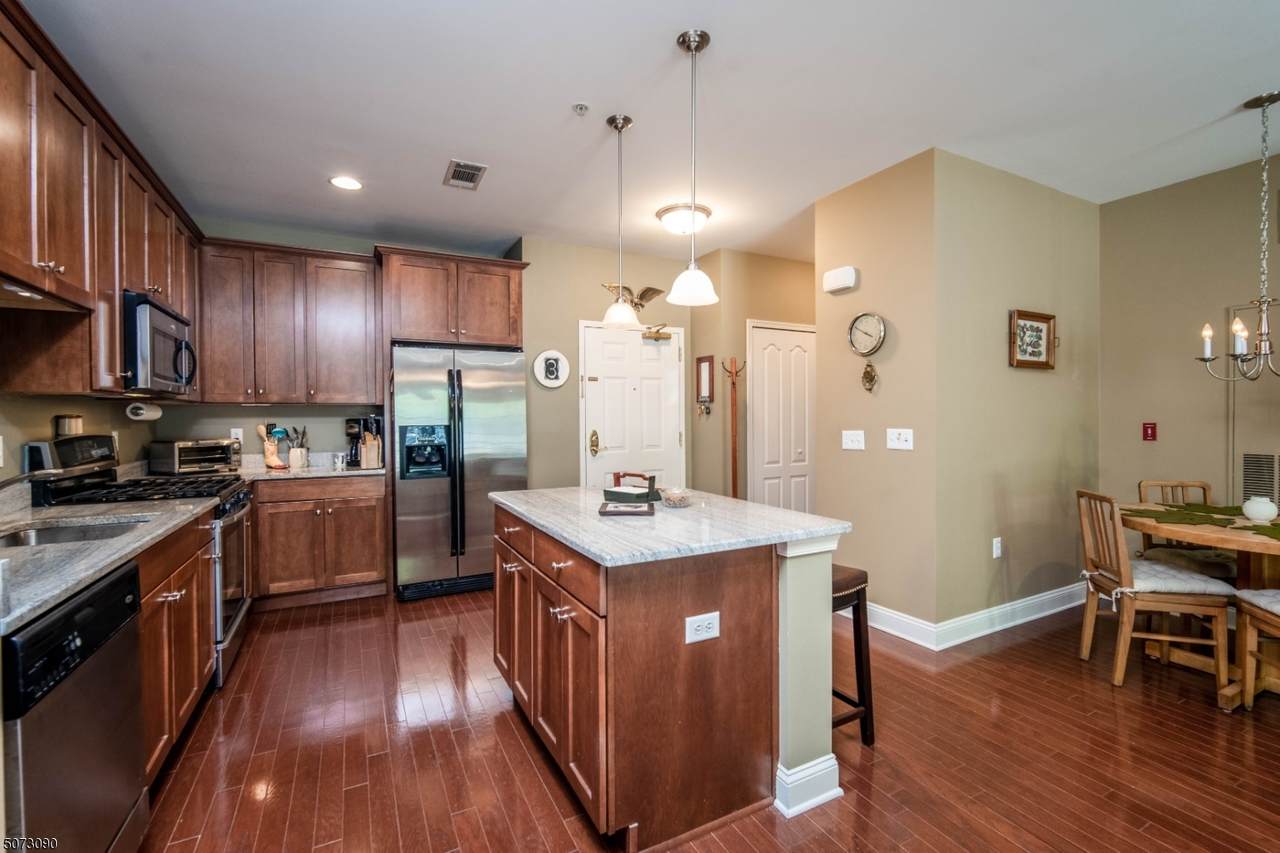 2213 Ramapo Ct - Photo 1