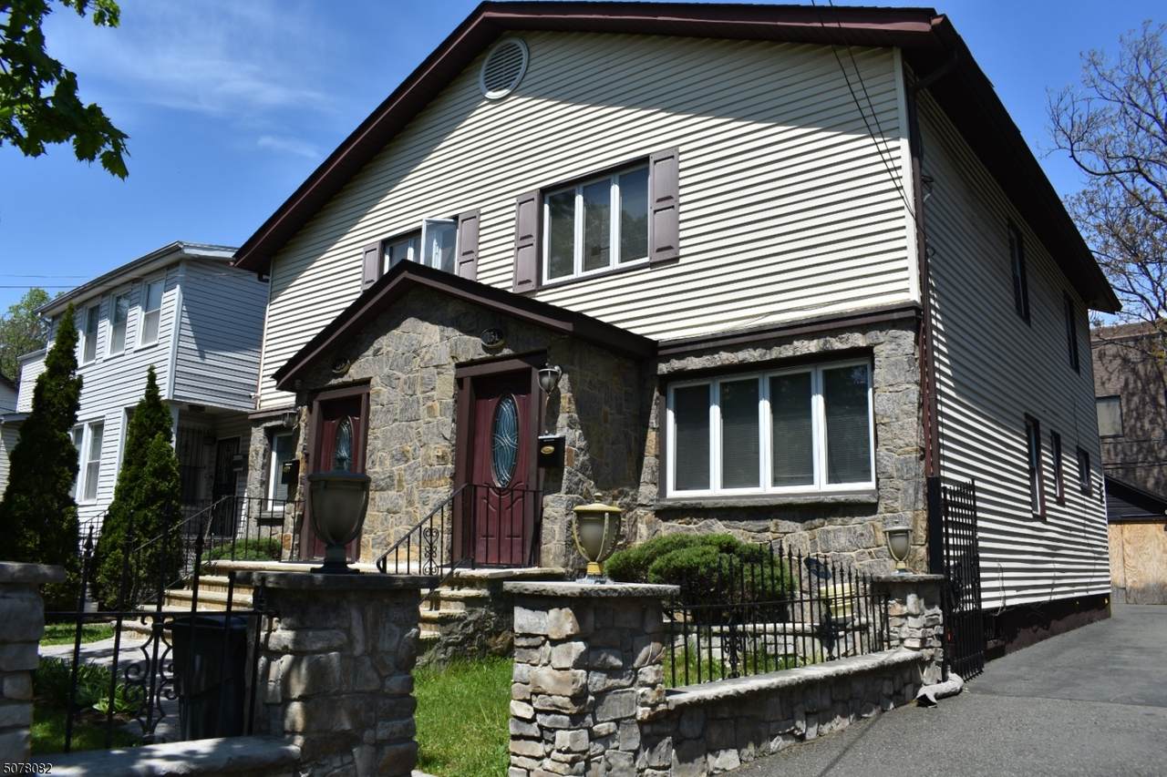 151 Weequahic Ave - Photo 1