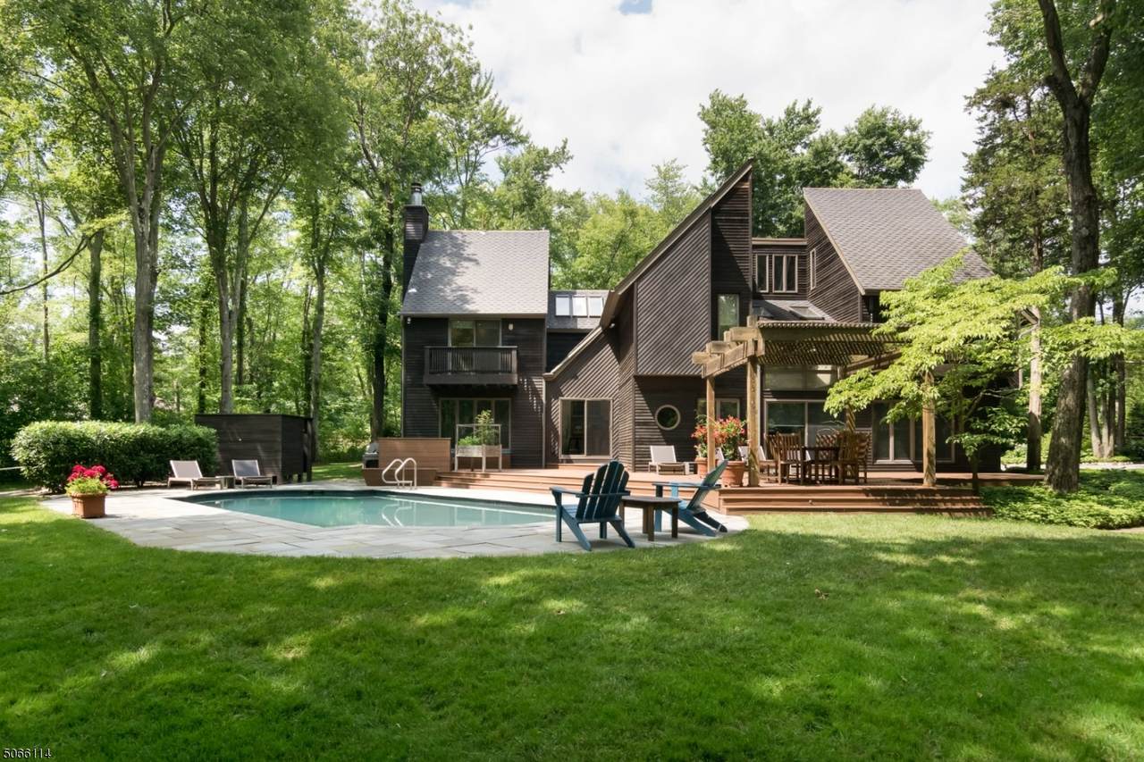 23 Stockton Ave - Photo 1