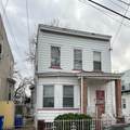 27 Montrose Ter - Photo 1