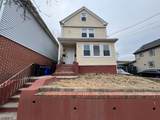 572 Christopher St - Photo 2