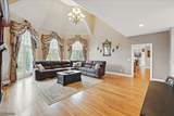 8 Matthew Pl - Photo 11