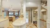 825 Lawrence Ave - Photo 10