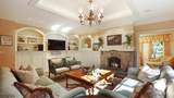 825 Lawrence Ave - Photo 14