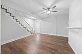 576 Walnut St - Photo 11