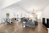 11 Raymond Ave - Photo 3