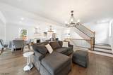 11 Raymond Ave - Photo 4