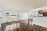 221 Douglas Rd - Photo 4
