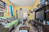 1063 Bond St - Photo 4
