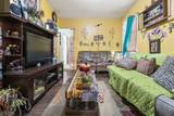 1063 Bond St - Photo 5