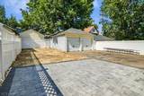 174 Demott Ave - Photo 31