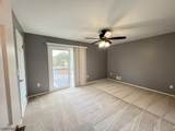 401 Spruce Hills Dr - Photo 22