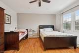 822 Pompton Ave - Photo 15