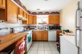 1073 Bond St - Photo 19