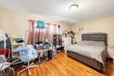 1073 Bond St - Photo 20