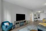102 Christopher Columbus Dr - Photo 11