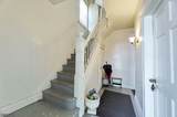 240 Ellis Ave - Photo 2
