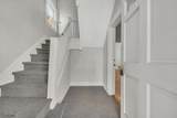132 Franklin Ave - Photo 3