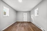 320 Lee Pl - Photo 10
