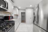 320 Lee Pl - Photo 3