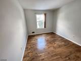 15 Hanover Sq - Photo 8