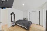 194 Astor St - Photo 16