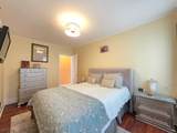 564 Chapman St - Photo 14