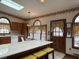 80 Rhoda Ave - Photo 7