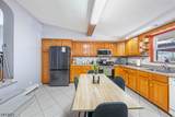 828 Allen St - Photo 9