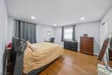 1066 W Chestnut St - Photo 18