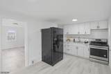 1570 Clinton Pl - Photo 3