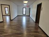 160 Main St - Photo 3