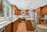 204 Deerfield Ln - Photo 5