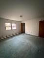 28 Carr St - Photo 37