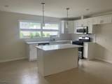 105 Chandler Ave - Photo 2