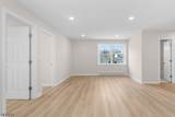 127 Main St - Photo 3