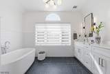 521 Hillsborough Rd - Photo 16