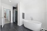 521 Hillsborough Rd - Photo 18