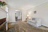 401 Walnut St - Photo 5