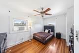 426 Walnut St - Photo 17