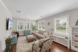 582 Sherwood Pkwy - Photo 4
