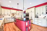 746 Clarence St - Photo 10