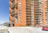 831 Harmon Cove Tower - Photo 24