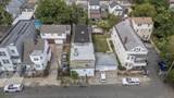 172 Lyon St - Photo 2