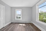 582 Roseberry St - Photo 16
