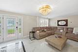 1351 Suwanee Dr - Photo 3