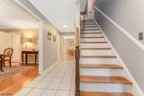 14 Lexington Rd - Photo 3