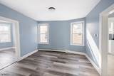 204 Demott Ave - Photo 3