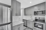 1300 Fulton St - Photo 2