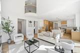 221 Delaware St - Photo 7